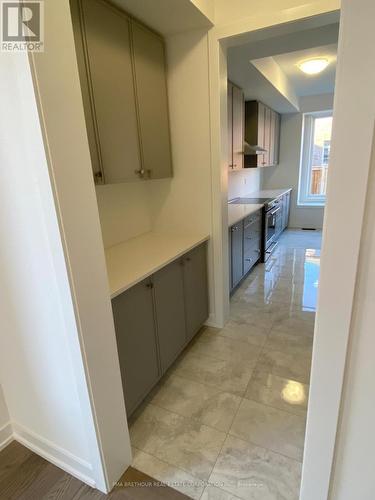 35 Brabin Circle, Whitby, ON - Indoor