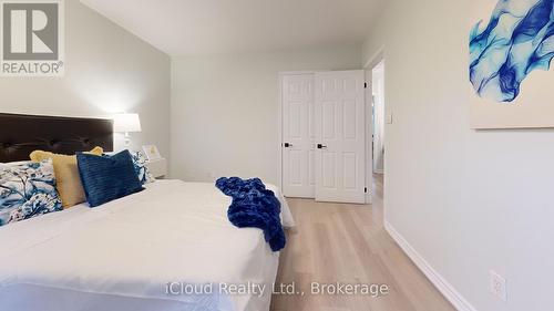 27 Briarwood Drive, Caledon, ON - Indoor Photo Showing Bedroom
