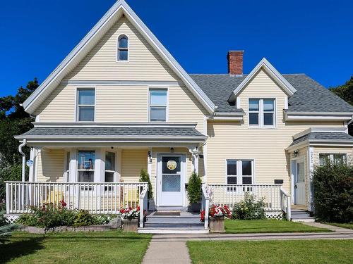 250-252 CENTRAL STREET  Summerside, PE C1N 3M4