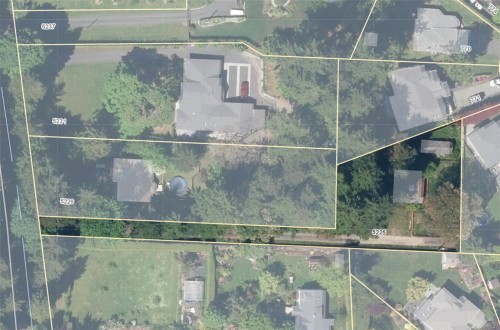 5225 Santa Clara Ave, Saanich, BC 