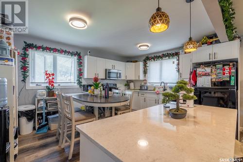 111 Montreal Street N, Regina, SK - Indoor Photo Showing Dining Room