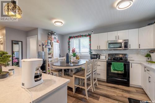 111 Montreal Street N, Regina, SK - Indoor