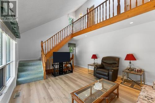 36 Crescent Drive, Brudenell, Lyndoch And Raglan, ON - Indoor Photo Showing Other Room