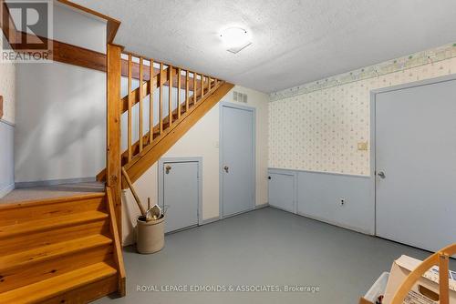 36 Crescent Drive, Brudenell, Lyndoch And Raglan, ON - Indoor Photo Showing Other Room