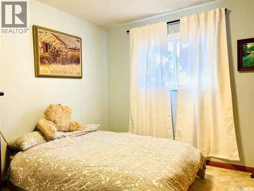 792 3Rd Street E, Shaunavon, SK - Indoor Photo Showing Bedroom