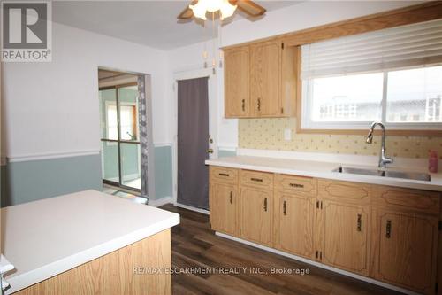 4 Purnell Drive, Hamilton, ON - Indoor Photo Showing Kitchen With Double Sink
