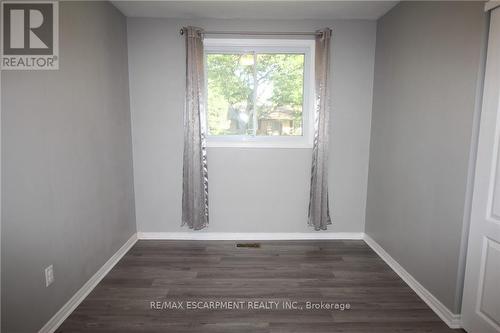 4 Purnell Drive, Hamilton, ON - Indoor Photo Showing Other Room