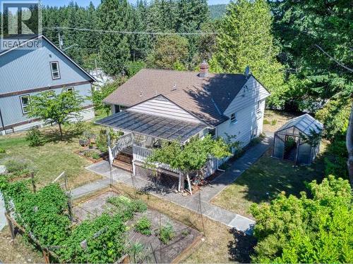 5405 Manson Ave, Powell River, BC - Outdoor