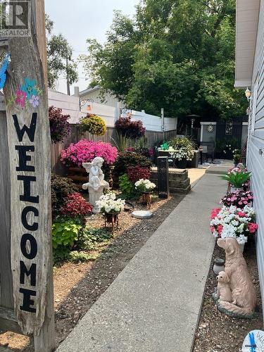 804 - 806 9Th Avenue W, Nipawin, SK - Outdoor