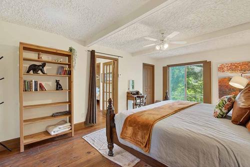 Primary bedroom - 6 Ch. De L'Eau-Claire, Lac-Supérieur, QC - Indoor Photo Showing Bedroom