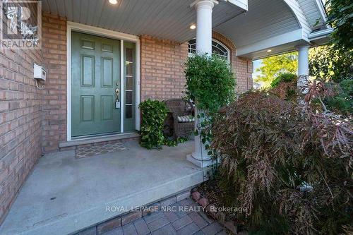 5349 Beaver Valley Way, Niagara Falls (Ascot), ON - Outdoor With Deck Patio Veranda With Exterior