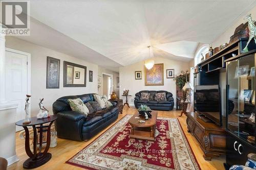 5349 Beaver Valley Way, Niagara Falls (Ascot), ON - Indoor Photo Showing Living Room With Fireplace