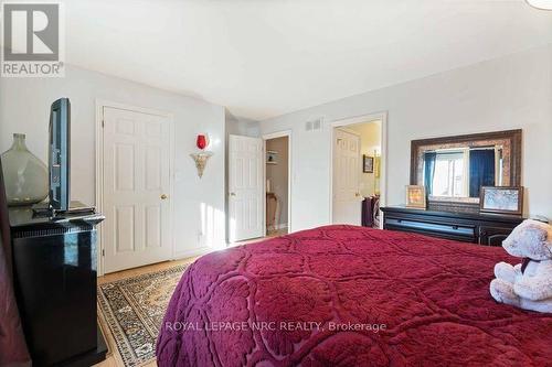 5349 Beaver Valley Way, Niagara Falls (Ascot), ON - Indoor Photo Showing Bedroom