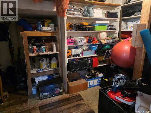 908 Marriott Close, Rosetown, SK - Indoor