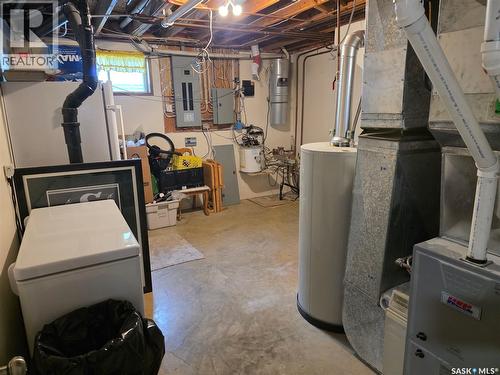 908 Marriott Close, Rosetown, SK - Indoor Photo Showing Basement