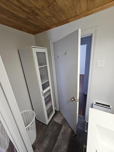 Bathroom - 1334 Rue Boréale, Havre-Saint-Pierre, QC - Indoor Photo Showing Other Room