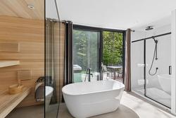 Ensuite bathroom - 