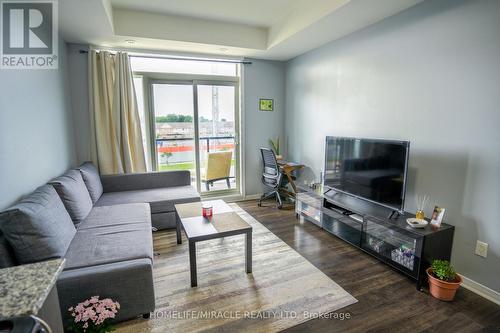306 - 54 Sky Harbour Drive N, Brampton, ON - Indoor Photo Showing Living Room