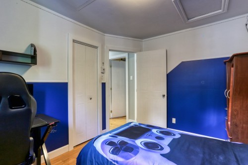 Bedroom - 5200 Rue De L'Église, Notre-Dame-Du-Mont-Carmel, QC - Indoor Photo Showing Bedroom