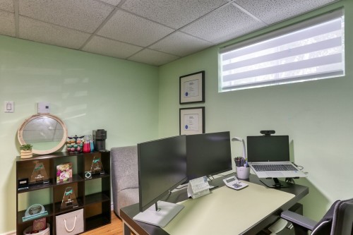 Bedroom - 5200 Rue De L'Église, Notre-Dame-Du-Mont-Carmel, QC - Indoor Photo Showing Office
