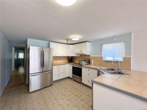 401 Conuma Dr, Gold River, BC 