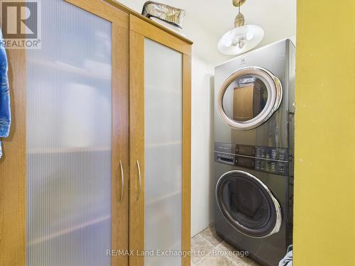 213 Huron Road Road, Huron-Kinloss, ON - Indoor Photo Showing Laundry Room