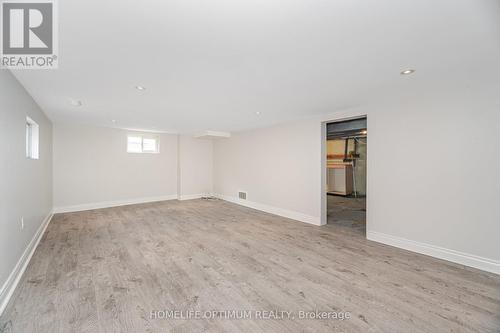 128 Eagle Street, Newmarket, ON - Indoor