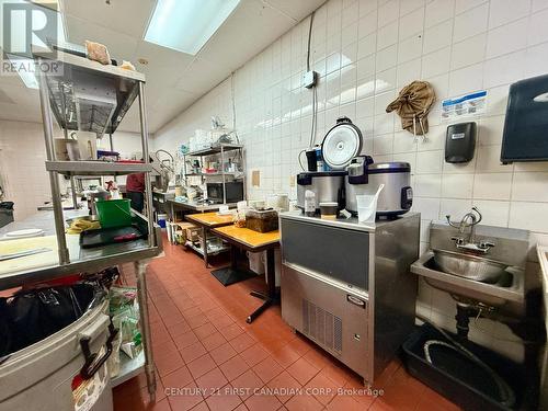 196 Dundas Street, London East (East K), ON 