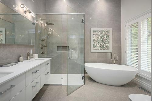 Ensuite bathroom - 2318 Imp. Des Trilles, Magog, QC - Indoor Photo Showing Bathroom