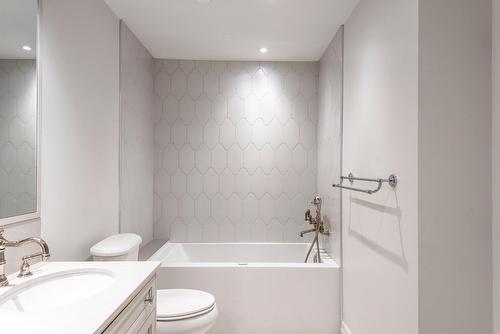 Bathroom - 2318 Imp. Des Trilles, Magog, QC - Indoor Photo Showing Bathroom