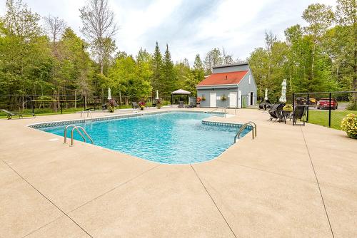 Pool - 2318 Imp. Des Trilles, Magog, QC - Outdoor With In Ground Pool With Backyard
