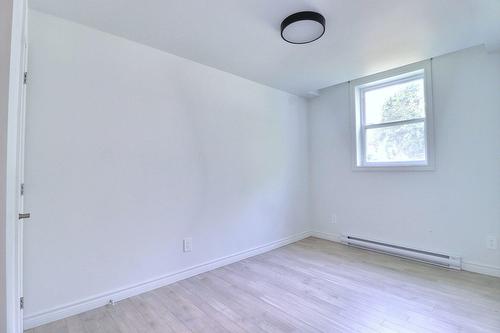 Chambre à coucher - 1895 Boul. Benoît-Xv, Québec (La Cité-Limoilou), QC - Indoor Photo Showing Other Room