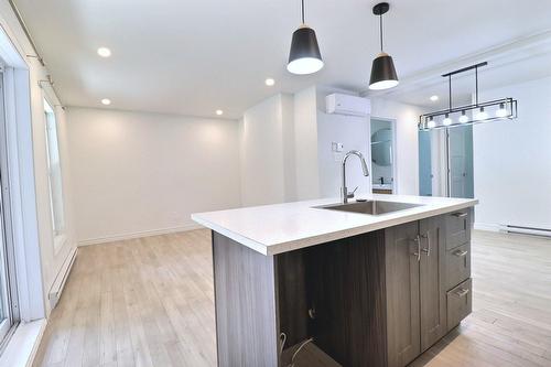 Cuisine - 1895 Boul. Benoît-Xv, Québec (La Cité-Limoilou), QC - Indoor Photo Showing Kitchen With Upgraded Kitchen