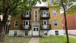 1885 Boul. Benoît-XV  Québec (La Cité-Limoilou), QC G1L 2Z8