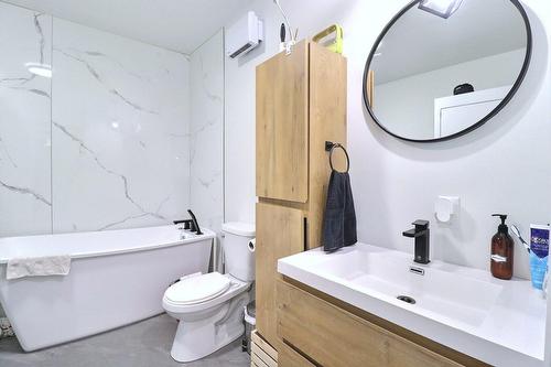 Salle de bains - 1885 Boul. Benoît-Xv, Québec (La Cité-Limoilou), QC - Indoor Photo Showing Bathroom