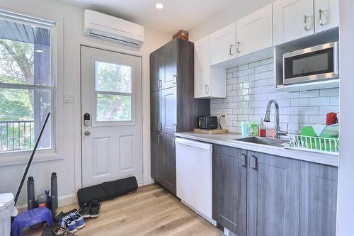 Cuisine - 1885 Boul. Benoît-Xv, Québec (La Cité-Limoilou), QC - Indoor Photo Showing Kitchen