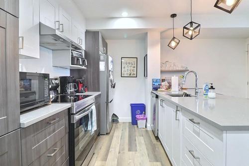Cuisine - 1885 Boul. Benoît-Xv, Québec (La Cité-Limoilou), QC - Indoor Photo Showing Kitchen