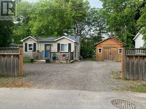 30 - 28 THOMPSON DRIVE  Georgina, ON L0E 1L0