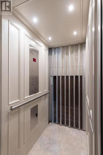 2054 Lakeshore Road E, Oakville (Fd Ford), ON - Indoor