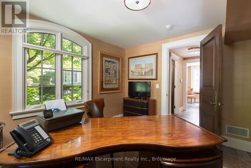 2054 Lakeshore Road E, Oakville (Fd Ford), ON - Indoor Photo Showing Other Room