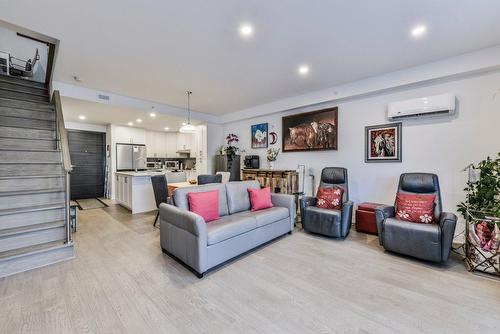 Vue d'ensemble - 109-6750 Rue Sherbrooke E., Montréal (Mercier/Hochelaga-Maisonneuve), QC - Indoor Photo Showing Living Room