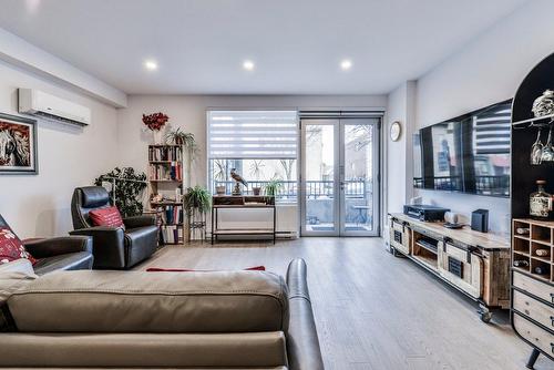 Salon - 109-6750 Rue Sherbrooke E., Montréal (Mercier/Hochelaga-Maisonneuve), QC - Indoor Photo Showing Living Room