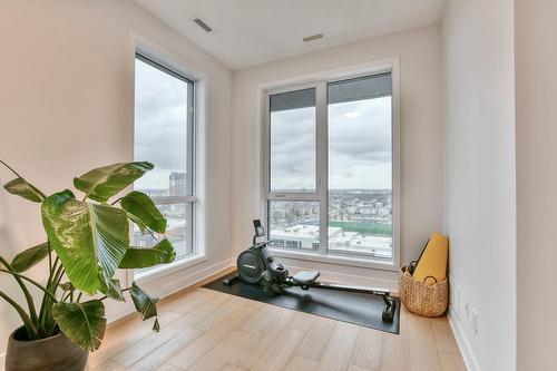Bureau - 1501-1900 Rue Émile-Martineau, Laval (Laval-Des-Rapides), QC - Indoor Photo Showing Other Room