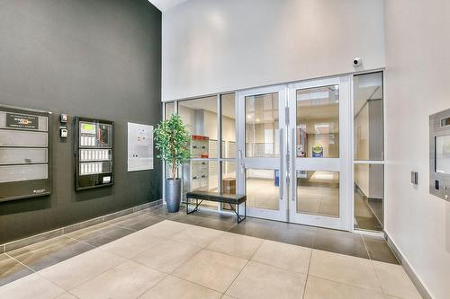 Hall d'entrée/Vestibule - 1501-1900 Rue Émile-Martineau, Laval (Laval-Des-Rapides), QC -  With Exterior