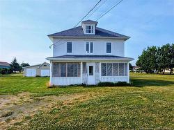 7761 Rue Saint-Paul  Bas-Caraquet, NB E1W 6C1