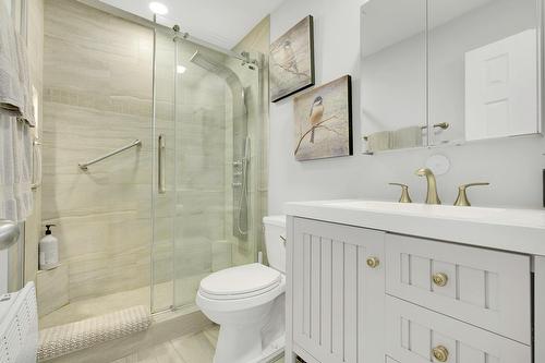 Bathroom - 66 Av. Guindon, Saint-Sauveur, QC - Indoor Photo Showing Bathroom