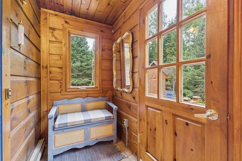 Hall d'entrée/Vestibule - 90 Ch. De L'Iris, Mont-Blanc, QC - Indoor Photo Showing Other Room