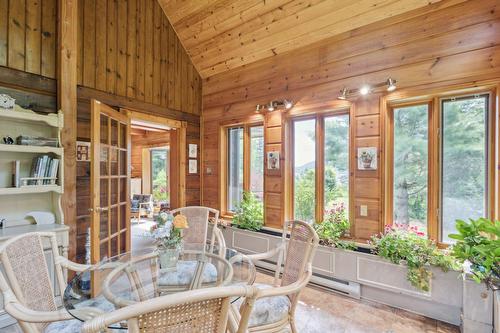 Solarium/Verrière - 90 Ch. De L'Iris, Mont-Blanc, QC - Indoor