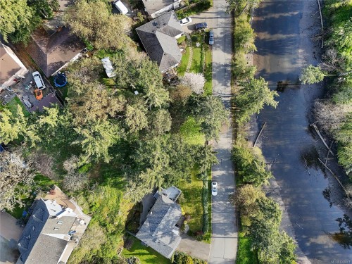 299 Gull Rd, View Royal, BC 