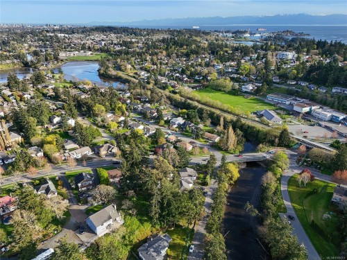 299 Gull Rd, View Royal, BC 